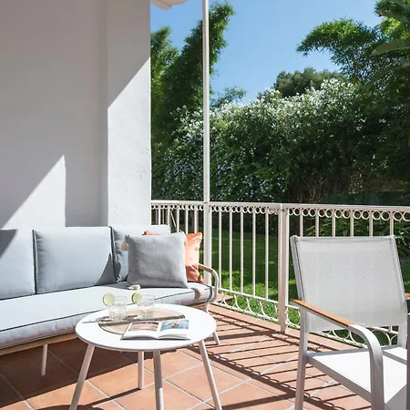 Puerto Banus, An Ideal Escape! شقة