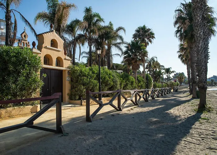 Puerto Banus, An Ideal Escape! 马尔韦利亚